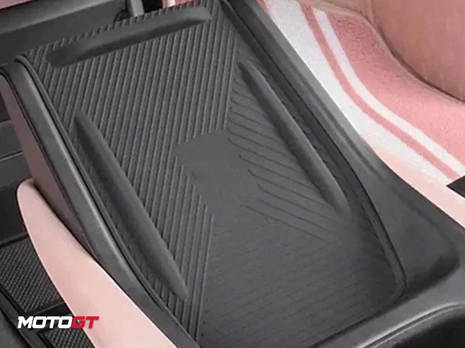 لوحة شحن لاسلكية من بي واي دي سيجول — 4